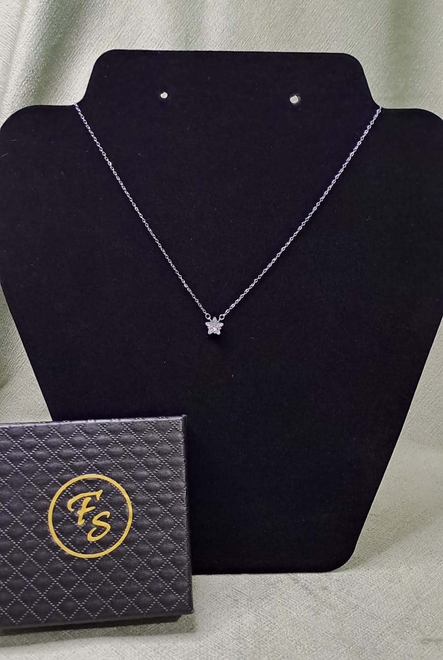 COLLANA CON PUNTO LUCE STELLA