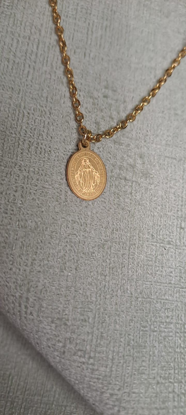 COLLANA CON MEDAGLIETTA MADONNA